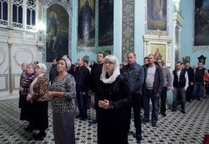 Всенощное бдение c Чином Воздвижения Креста в храме в честь Сошествия Святого Духа города Саратова