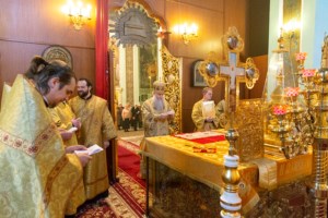 Божественная литургия в храме Сошествия Святого Духа г. Саратова
