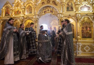 Литургия Преждеосвященных Даров в храме Покрова Пресвятой Богородицы г. Покровска (Энгельса)