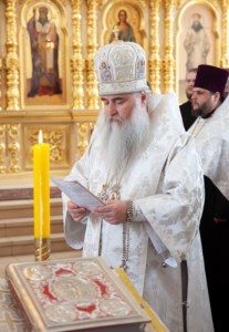 Митрополит Лонгин совершил отпевание иерея Александра Сычева