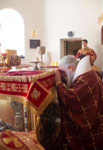 Божественная литургия на Архиерейском подворье – храме в честь иконы Божией Матери «Утоли моя печали» г.Саратова