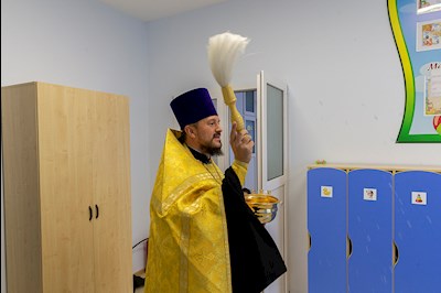 Митрополит Лонгин освятил новое здание детского сада в Татищево