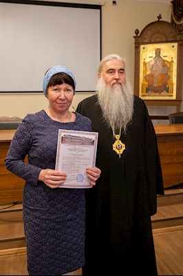 Очередная группа распространителей церковной утвари закончила обучение на курсах