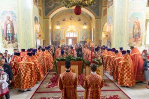Состоялось соборное служение архиереев и духовенства Саратовской митрополии