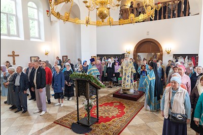 Божественная литургия в храма в честь иконы Божией Матери «Всех скорбящих Радость» г. Саратова