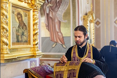 Божественная литургия в Свято-Троицком кафедральном соборе г. Саратова