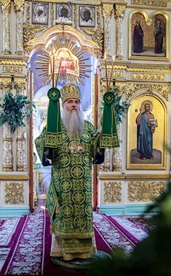 Божественная литургия в храме Сошествия Святого Духа г. Саратова