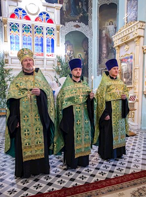 Митрополит Игнатий совершил всенощное бдение в Свято-Духовском соборе г. Саратова