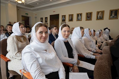 Митрополит Игнатий вручил дипломы выпускникам СПДС