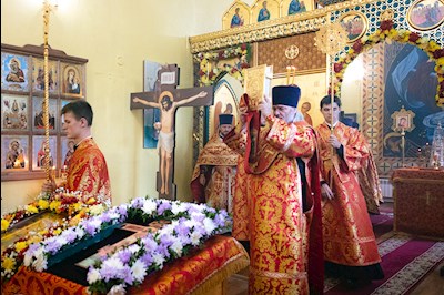 Митрополит Игнатий совершил Божественную литургию в храме святых мучениц Веры, Надежды, Любови и матери их Софии поселка Светлый