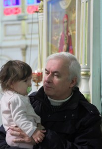 Архиепископ Элистинский и Калмыцкий Юстиниан совершил Божественную литургию в Духосошественском кафедральном соборе города Саратова