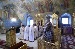 Крещальная литургия в Свято-Троицком соборе Саратова