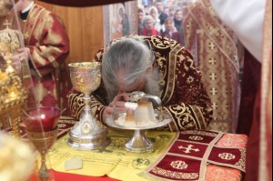 Божественная литургия в храме во имя священномученика Космы Саратовского