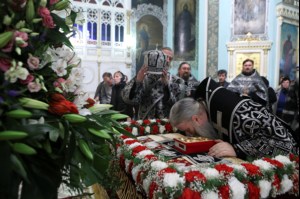 Утреня с Чином погребения в Духосошественском кафедральном соборе города Саратова