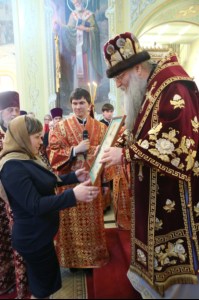 Великая Пасхальная вечерня в Покровском храме Саратова