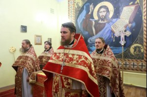 Божественная литургия в храме во имя мучениц Веры, Надежды, Любови и матери их Софии поселка Светлый Татищевского района