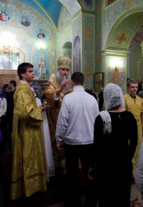 Всенощное бдение в храме в честь Покрова Пресвятой Богородицы г. Саратова