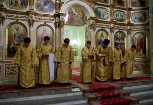 Всенощное бдение в храме в честь Покрова Пресвятой Богородицы г. Саратова