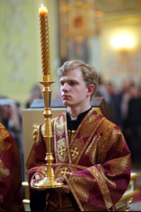 В Великий Четверг Митрополит Лонгин совершил Литургию Василия Великого и Чин умовения ног