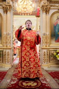 Божественная литургия в храме в честь Покрова Пресвятой Богородицы города Саратова