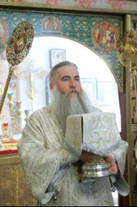Божественная литургия в храме во имя святителя Тихона, епископа Воронежского, Задонского чудотворца г.Саратова