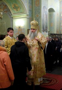 Всенощное бдение в храме в честь Покрова Пресвятой Богородицы г. Саратова