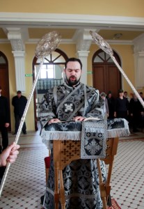 Литургия Преждеосвященных Даров на Архиерейском подворье — храме во имя святого апостола и евангелиста Иоанна Богослова при Саратовской православной духовной семинарии