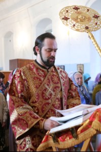 Божественная литургия в храме в честь Рождества Христова с. Вязовка Татищевского района