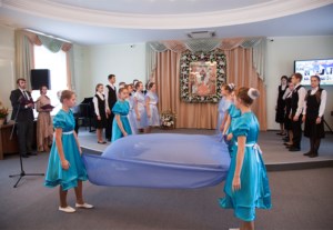 Cвято-Покровская православная классическая гимназия отметила 10-летний юбилей