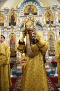 Божественная литургия в храме во имя святых первоверховных апостолов Петра и Павла г.Аткарска