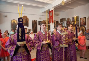 Божественная литургия на Подворье Свято-Никольского мужского монастыря г.Саратова с.Елшанка Воскресенского района