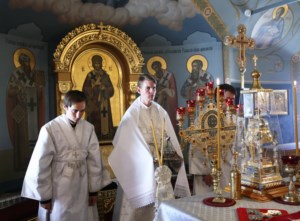 Крещальная литургия в Свято-Троицком соборе Саратова