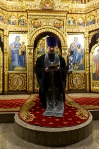 Великое повечерие с чтением канона преподобного Андрея Критского в храме великомученика Георгия Победоносца г. Саратова