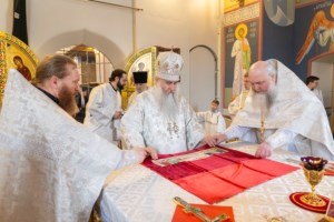 Божественная литургия в Свято-Никольском мужском монастыре г. Саратова