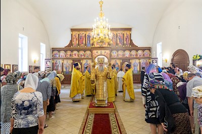 Божественная литургия в храме во имя святителя Николая Японского г. Саратова