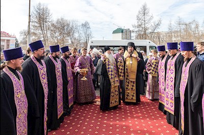 В Саратове и Покровске прошел автомобильный крестный ход со святынями Саратовской митрополии