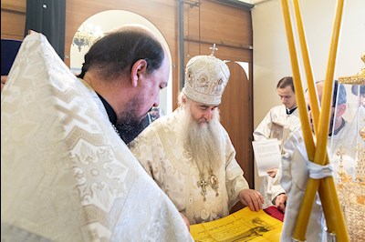 Божественная литургия в храме во имя святого праведного Лазаря Четверодневного на Новоелшанском кладбище г. Саратова
