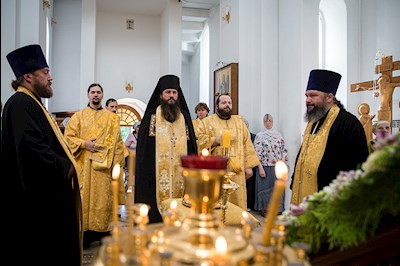 В саратовских храмах отметили День Крещения Руси