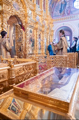 Митрополит Игнатий совершил Божественную литургию в Свято-Троицком кафедральном соборе г. Саратова