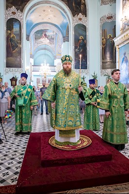 Митрополит Игнатий совершил всенощное бдение в Свято-Духовском соборе г. Саратова