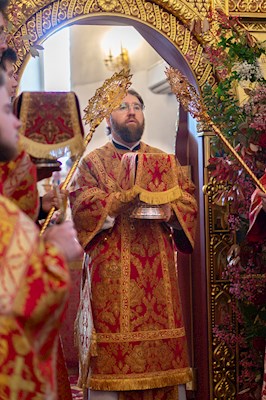Божественная литургия в храме великомученика Георгия Победоносца г. Саратова