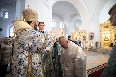 Митрополит Игнатий совершил Божественную литургию в Покровском храме г. Петровска