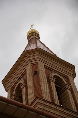В поселке Лопуховка завершено возведение здания храма