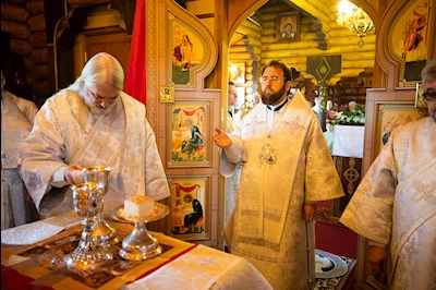 Митрополит Саратовский и Вольский Игнатий совершил Божественную литургию в храме Преображения Господня п. Соколовый