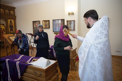 Завершилось пребывание саратовских святителей в крестовом храме епархиального управления