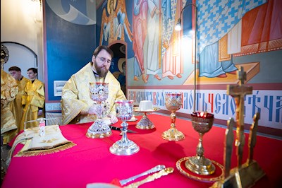 Митрополит Игнатий совершил Божественную литургию в Свято-Никольском мужском монастыре г. Саратова