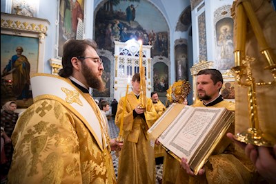 Митрополит Игнатий совершил всенощное бдение в Свято-Духовском соборе г. Саратова