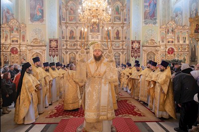 Митрополит Игнатий совершил Божественную литургию в Покровском соборе г. Саратова