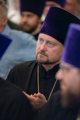 Митрополит Игнатий вручил дипломы выпускникам СПДС