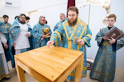 Митрополит Игнатий совершил великое освящение храма Владимирской иконы Божией Матери и Божественную литургию в новоосвященном храме